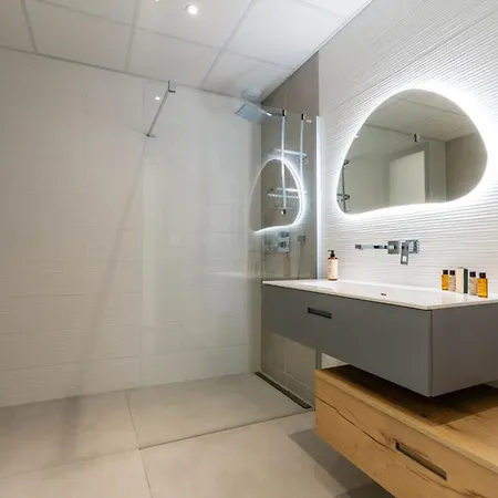 Boston Luxury With Pool And Cali Vibes *