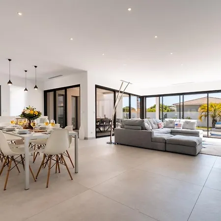 فيلة Boston Luxury With Pool And Cali Vibes