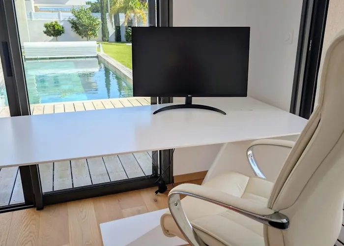 Villa Boston Luxury With Pool And Cali Vibes *