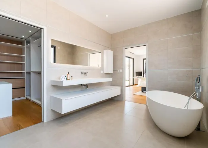 Boston Luxury With Pool And Cali Vibes Le Grau-dʼAgde