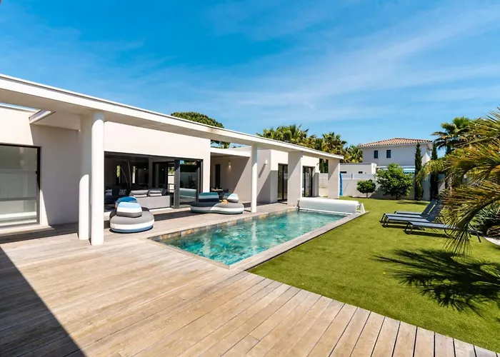 Boston Luxury With Pool And Cali Vibes Villa