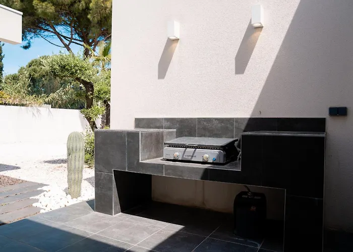 Boston Luxury With Pool And Cali Vibes Villa *